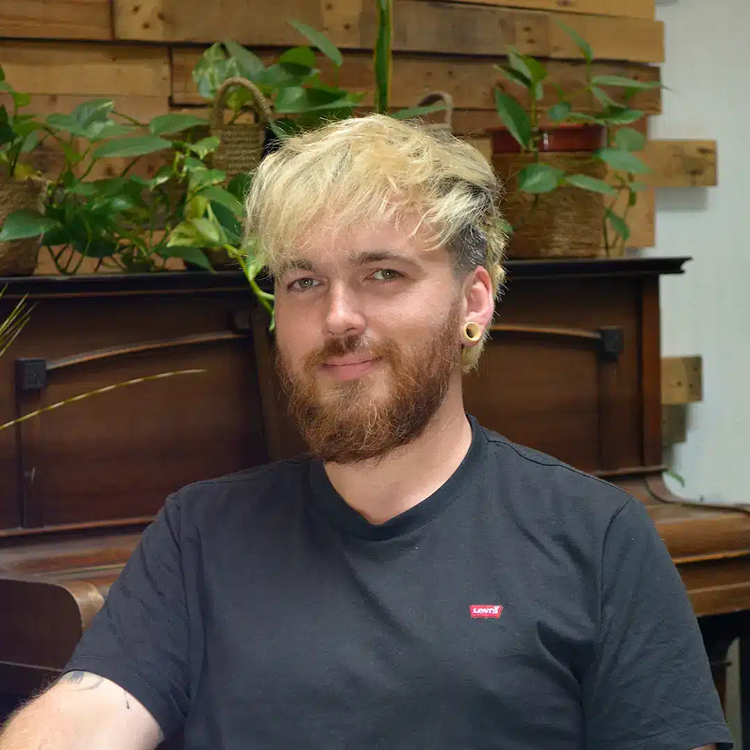 Dylan R